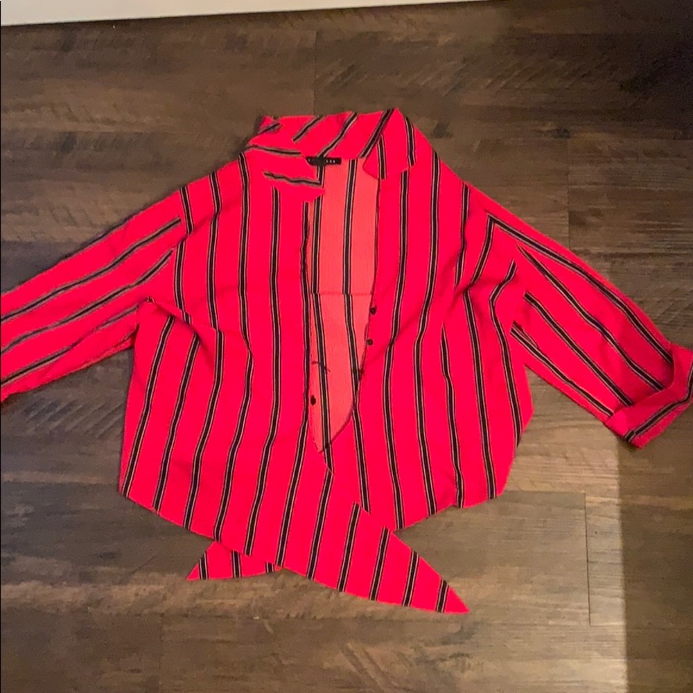 crop top - Picture 2 of 4